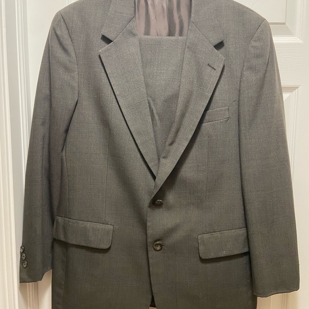 Men’s Arthur James Wool Suit Size 40S
